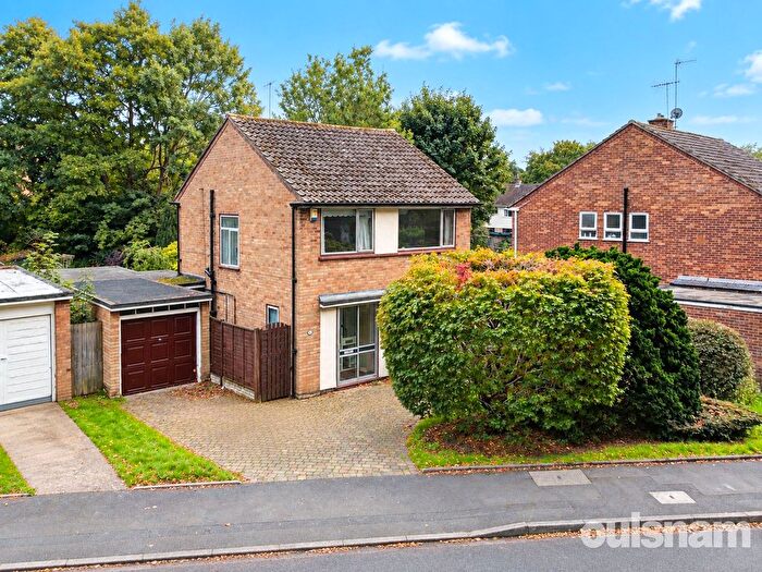 3 Bedroom Detached House For Sale In Stonehouse Road, Bromsgrove, Worcestershire, B60