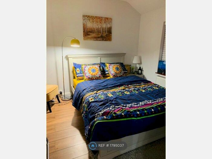 3 Bedroom Terraced House To Rent In Monksfield Way, Slough, SL2