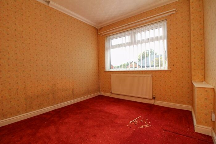 2 Bedroom Semi-detached Bungalow For Sale In Mill House View, Upholland, WN8