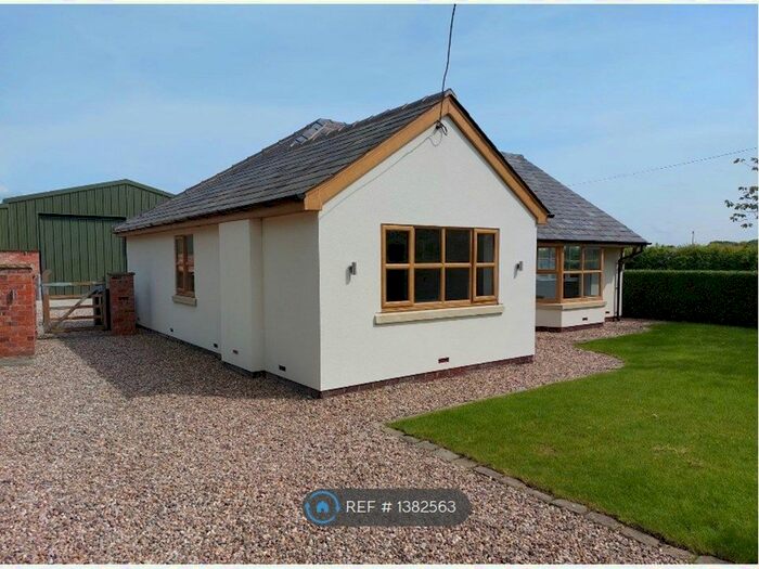 3 Bedroom Bungalow To Rent In Moss Hey Lane, Mere Brow, Preston, PR4