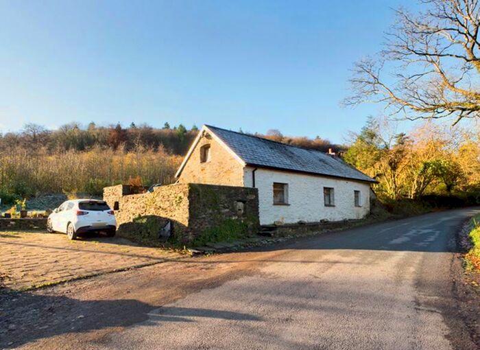 2 Bedroom Cottage For Sale In Llanboidy Road, Meidrim, Carmarthen SA33