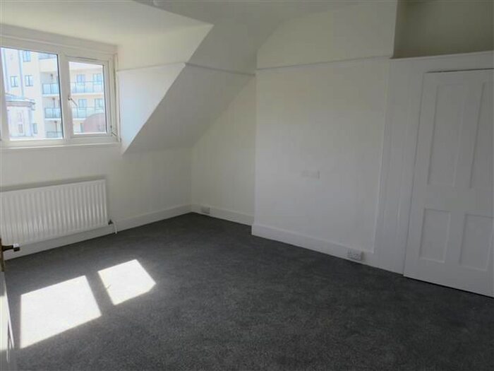 1 Bedroom Flat To Rent In Sea Road, Bexhill-On-Sea, TN40