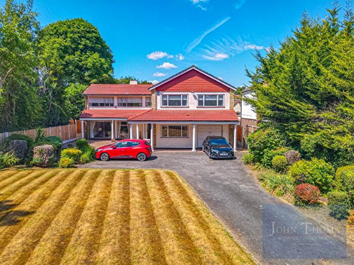 5 Bedroom Detached House For Sale In Lambourne Road, Chigwell, Essex, IG7