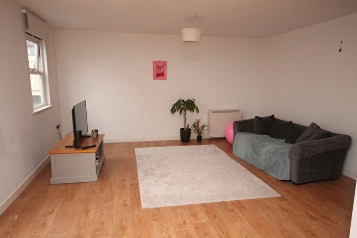 2 Bedroom Flat To Rent In Waterloo Road, St. Philips, Bristol, BS2