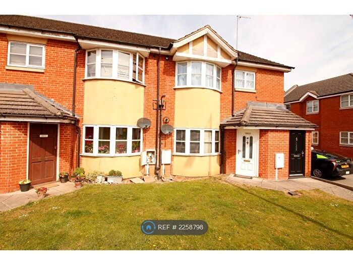 2 Bedroom Maisonette To Rent In Newport Road, New Bradwell, Milton Keynes, MK13
