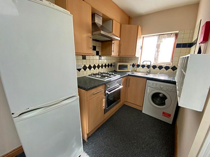 1 Bedroom Studio To Rent In Elmstead Road, Ilford, IG3