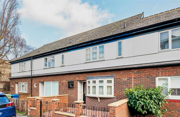 3 Bedroom Property To Rent In Dockley Road, Bermondsey, SE16