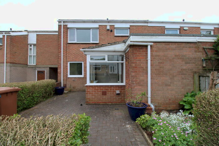 3 Bedroom House To Rent In Donvale Road, Washington, NE37