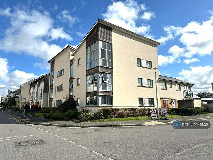 2 Bedroom Flat To Rent In Newfoundland Way, Portishead, Bristol, BS20