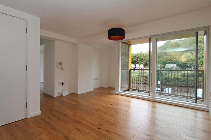 1 Bedroom Flat To Rent In The Avenue, Leeds, LS9