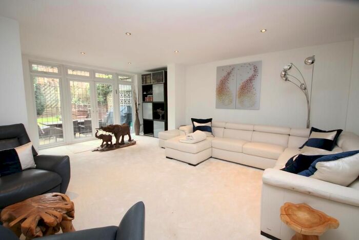 5 Bedroom Detached House To Rent In Harrowes Meade, Edgware, Middlesex, HA8