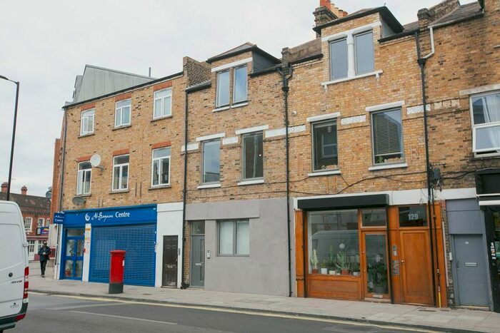 Studio To Rent In Southampton Way, London, SE5