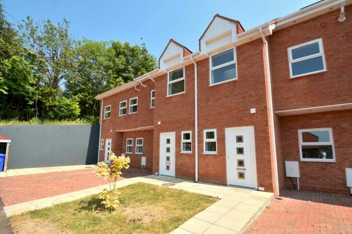 4 Bedroom Terraced House To Rent In Geoffrey Keen Road, Chesham, Buckinghamshire, HP5