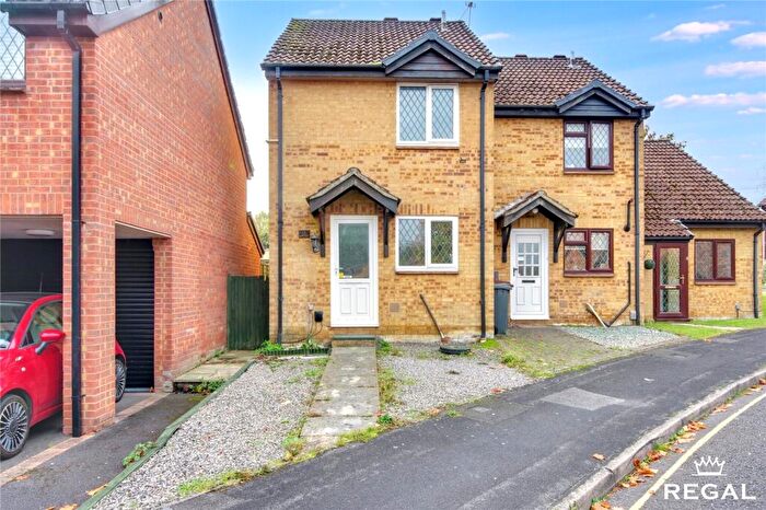 2 Bedroom End Of Terrace House For Sale In Highclere Way, Chandlers Ford, SO53