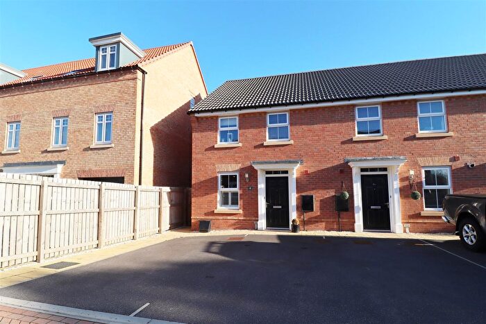 3 Bedroom End Terrace House To Rent In Garbutt Close, Stamford Bridge, York, YO41