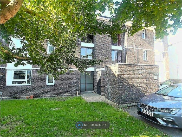 1 Bedroom Flat To Rent In Swanage Rd, London, SW18