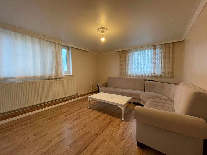 2 Bedroom Flat To Rent In Finsbury House, Partridge Way, Wood Green, N22