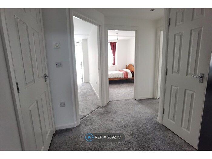 2 Bedroom Flat To Rent In The Elms, Luton, LU1