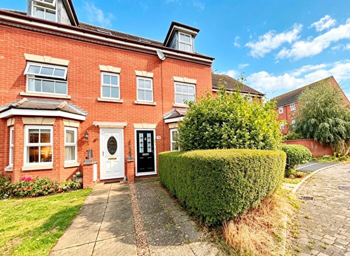 3 Bedroom House To Rent In Lingfield Crescent, Stratford-upon-Avon, CV37