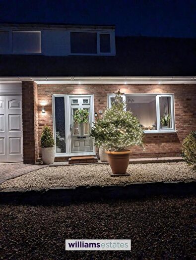 3 Bedroom Semi Detached House For Sale In Mold, CH7