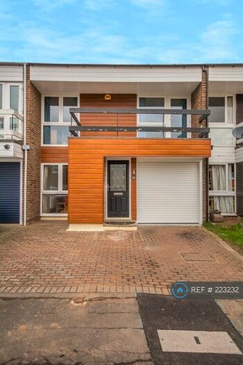 3 Bedroom Terraced House To Rent In Milton Lawns, Amersham, HP6