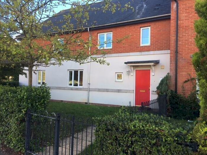 4 Bedroom House To Rent In Dragon Road, Hatfield, AL10