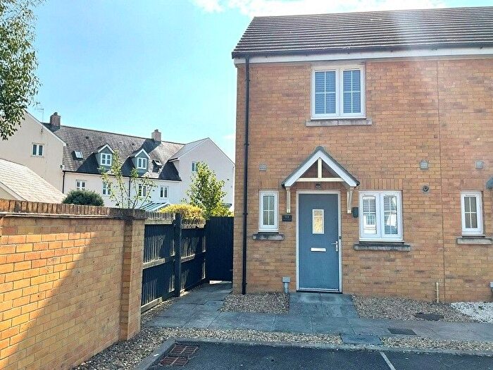 2 Bedroom End Of Terrace House To Rent In Rhes Brickyard Row, Llanelli, Carmarthenshire., SA15