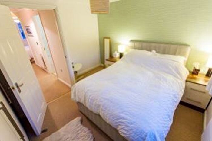 3 Bedroom Terraced House To Rent In Redgrave Close, St James Village, NE8