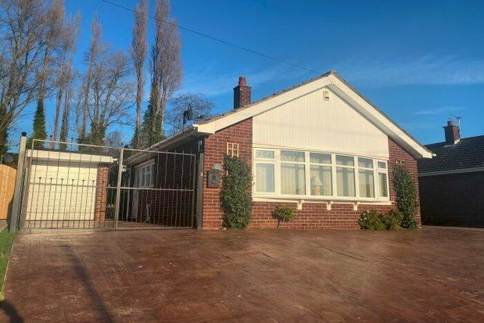 3 Bedroom Detached Bungalow To Rent In Dunniwood Avenue, Doncaster DN4