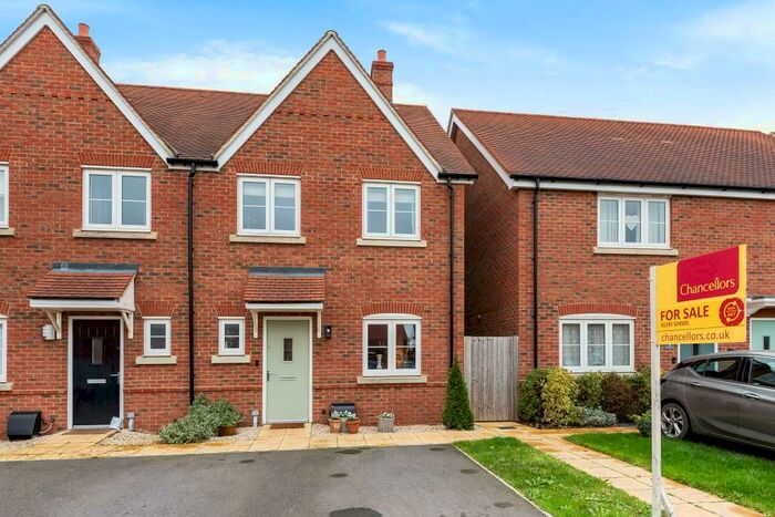 3 Bedroom Semi-Detached House To Rent In Sutton Courtenay, Oxfordshire, OX14