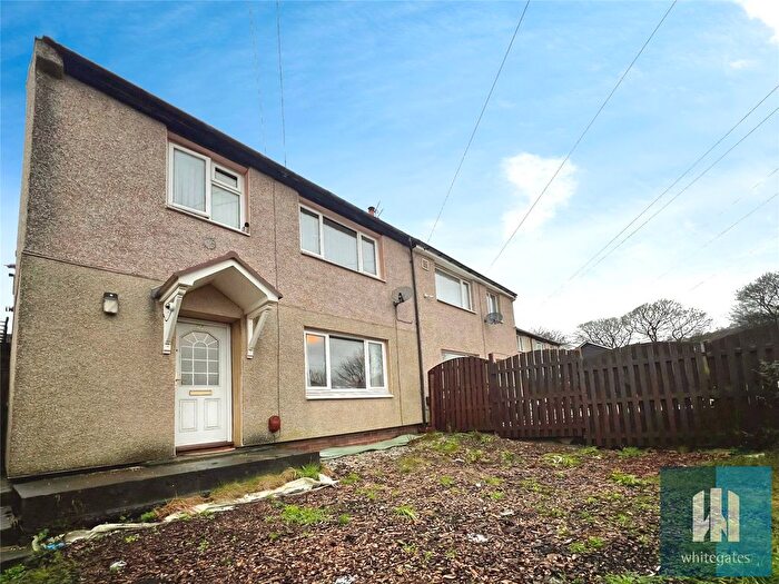 3 Bedroom Semi Detached House For Sale In Rufford Road, Huddersfield, HD3