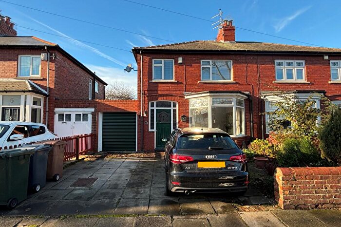 3 Bedroom Semi-Detached House For Sale In Melbourne Crescent, West Monkseaton, Whitley Bay, NE25