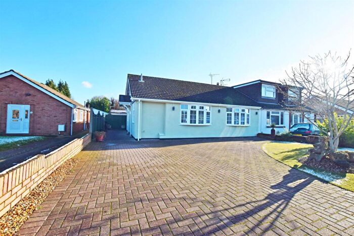 3 Bedroom Semi-Detached Bungalow For Sale In St. Margarets Drive, Wigmore, ME8