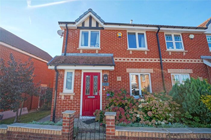 3 Bedroom Semi-Detached House For Sale In The Green, Sunnyside, Rotherham, South Yorkshire, S66