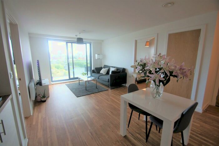 2 Bedroom Apartment To Rent In Manchester Waters, Pomona Island, M16