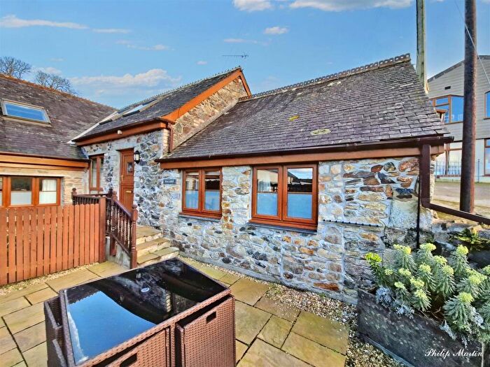 2 Bedroom Barn Conversion To Rent In Tregongeeves Lane, St. Austell, PL26