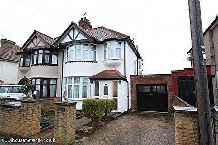 3 Bedroom Semi Detached House To Rent In Chestnut Grove, Wembley, HA0