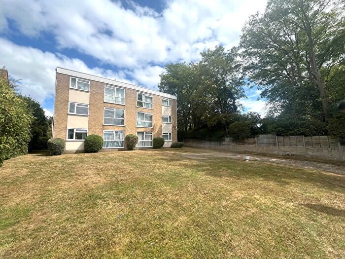 2 Bedroom Apartment For Sale In Danecourt Road, Lower Parkstone, BH14