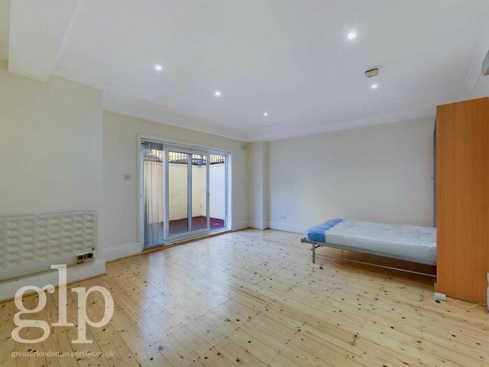 Studio To Rent In Boswell Court, Bloomsbury, WC1N