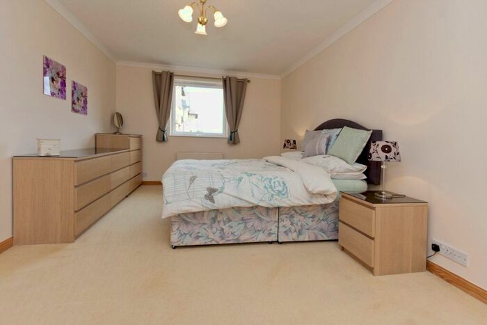1 Bedroom Flat To Rent In Hilton Heights, City Centre, Aberdeen, AB24