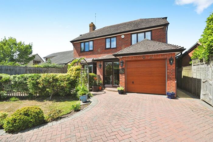 4 Bedroom Detached House For Sale In Butchers Lane, Three Oaks, Hastings, TN35