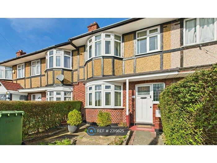 3 Bedroom Terraced House To Rent In Eastcote Lane, Harrow, HA2