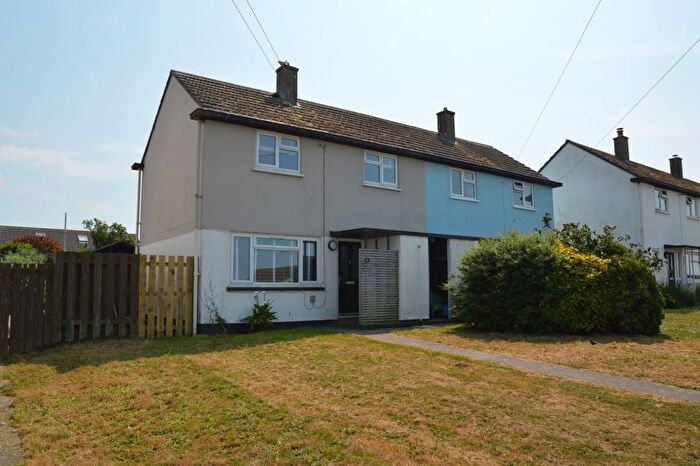 3 Bedroom Semi-Detached House For Sale In Calshot Close, Newquay, TR7