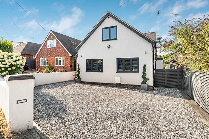4 Bedroom Detached House For Sale In Park Rise, Harpenden, Hertfordshire, AL5