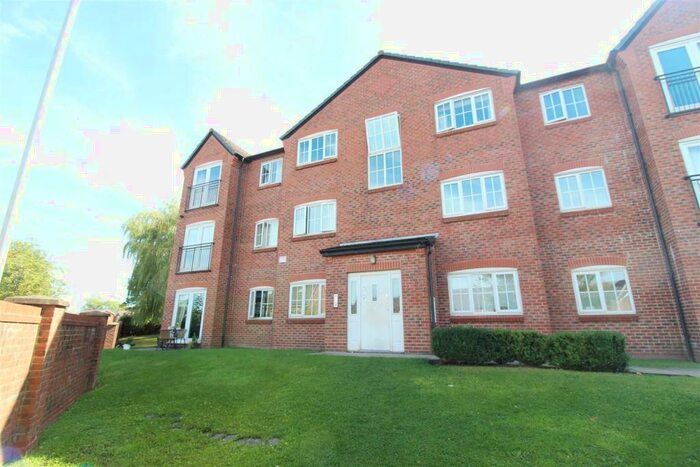 2 Bedroom Apartment To Rent In Chamberlain Gardens, Bredbury, Stockport, SK6