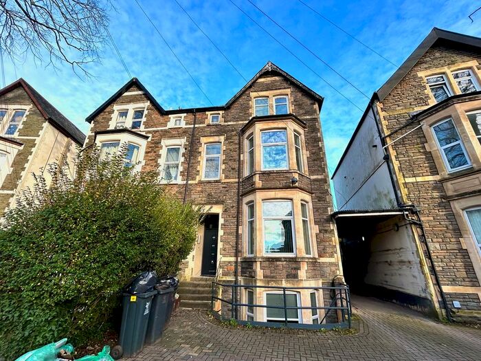 2 Bedroom Flat To Rent In Richmond Road, Cardiff, CF24
