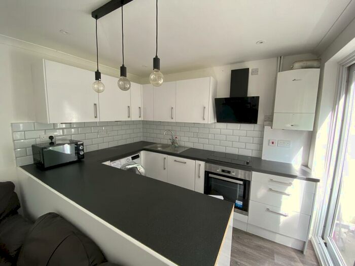 4 Bedroom House To Rent In Edenbridge House, Canterbury, CT1