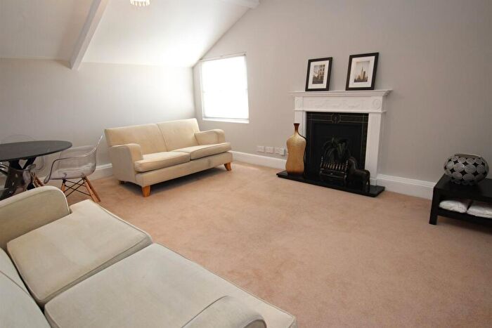 2 Bedroom Apartment To Rent In Tower House, The Park, NG1