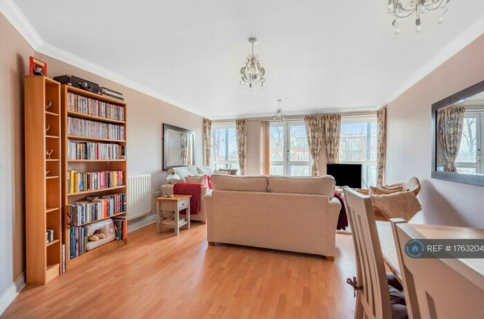 1 Bedroom Flat To Rent In Sparkes Close, Bromley, BR2