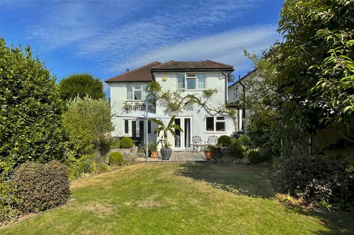 4 Bedroom Detached House To Rent In Ember Gardens, Thames Ditton, Surrey, KT7